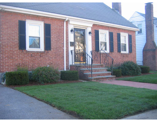 14 Wingate Road Boston, MA 02136 - Photo 13 of 15 Gallery Image 13