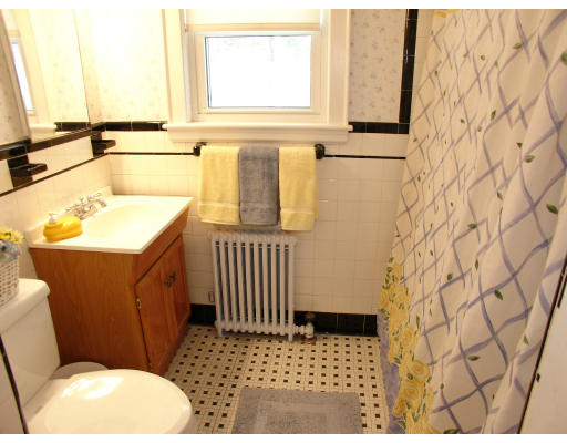 14 Wingate Road Boston, MA 02136 - Photo 6 of 15 Gallery Image 6