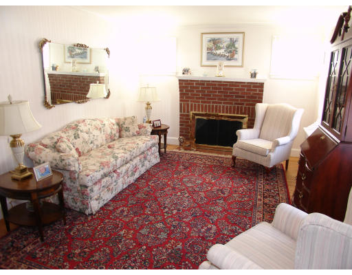 14 Wingate Road Boston, MA 02136 - Photo 9 of 15 Gallery Image 9