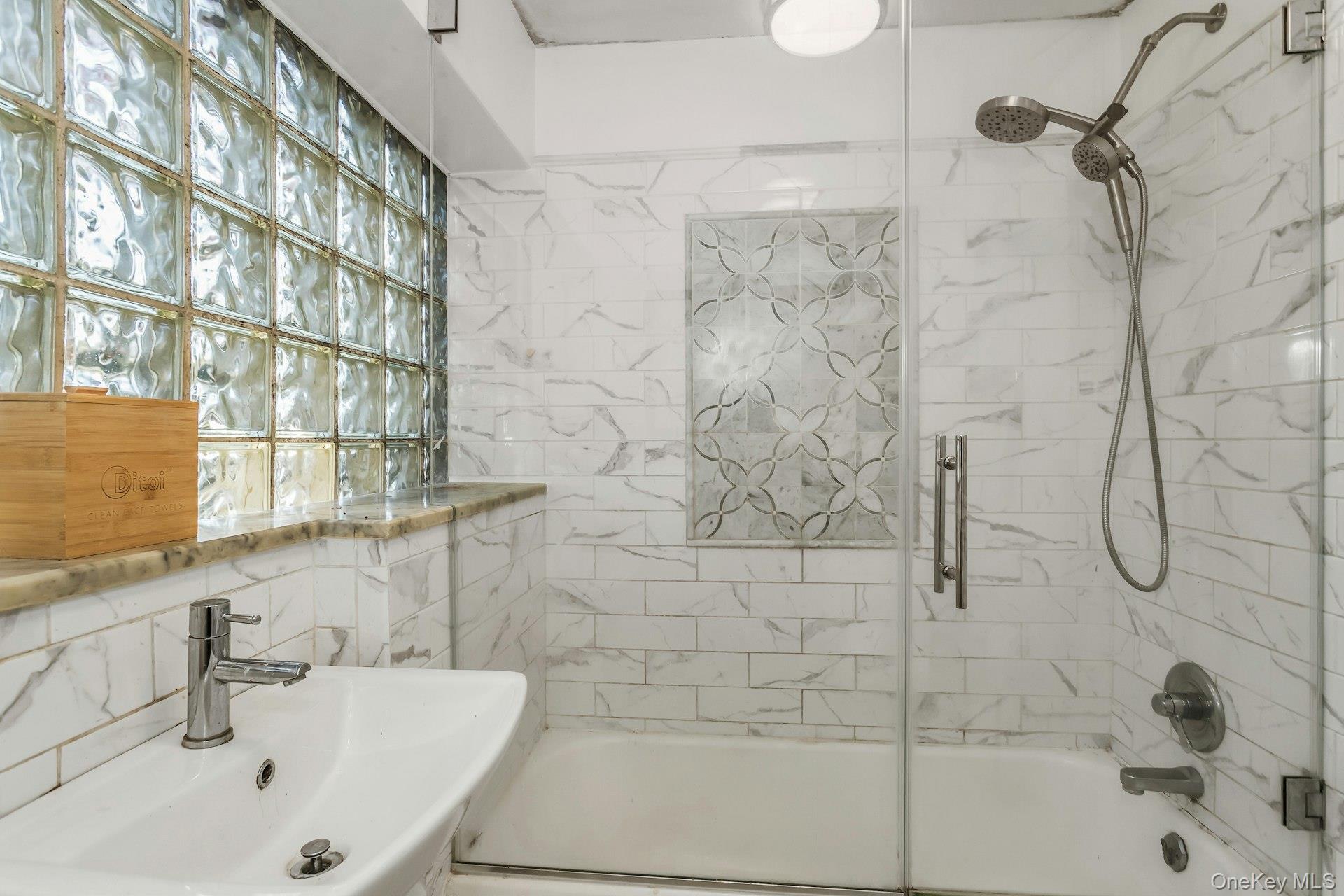 10 Soundview Crest Manhasset, NY 11030 - Photo 33 of 41