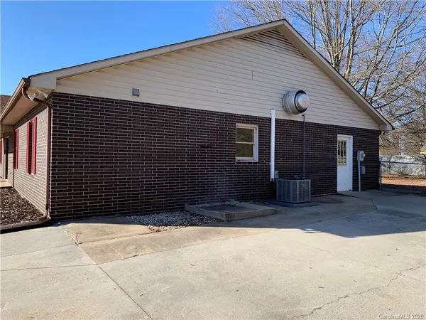 $374,900 | 114 Oakwood Avenue, Salisbury, NC 28146