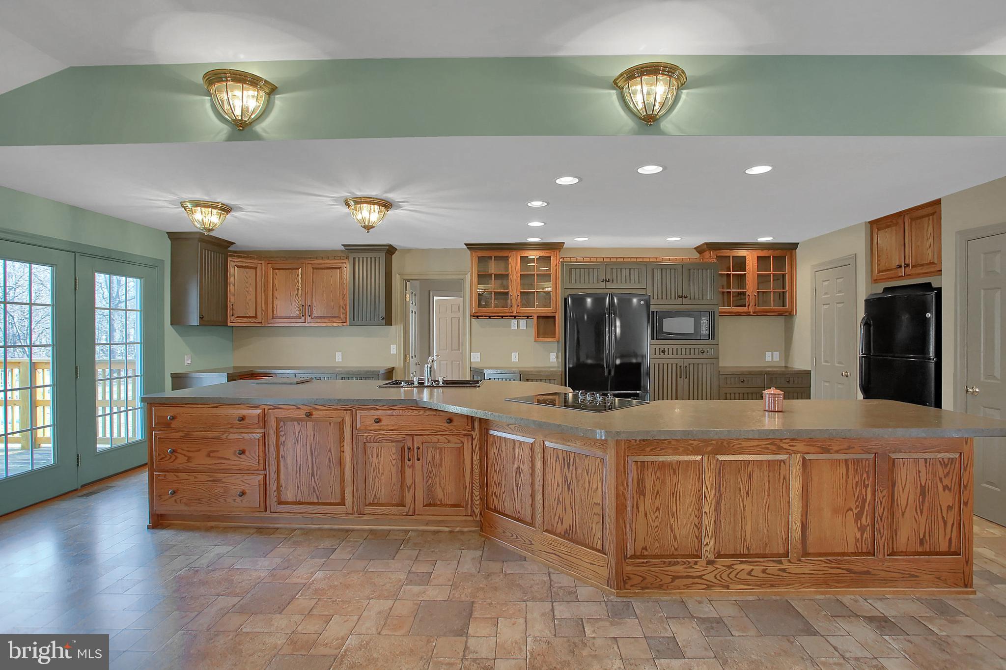 822 Ridge Road Carlisle, PA 17015 - Photo 9 of 49 Gallery Image 9