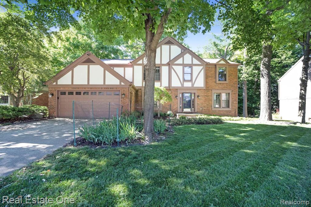 1445 Sandy Ridge Drive Rochester Hills, MI 48306 - Photo 2 of 26