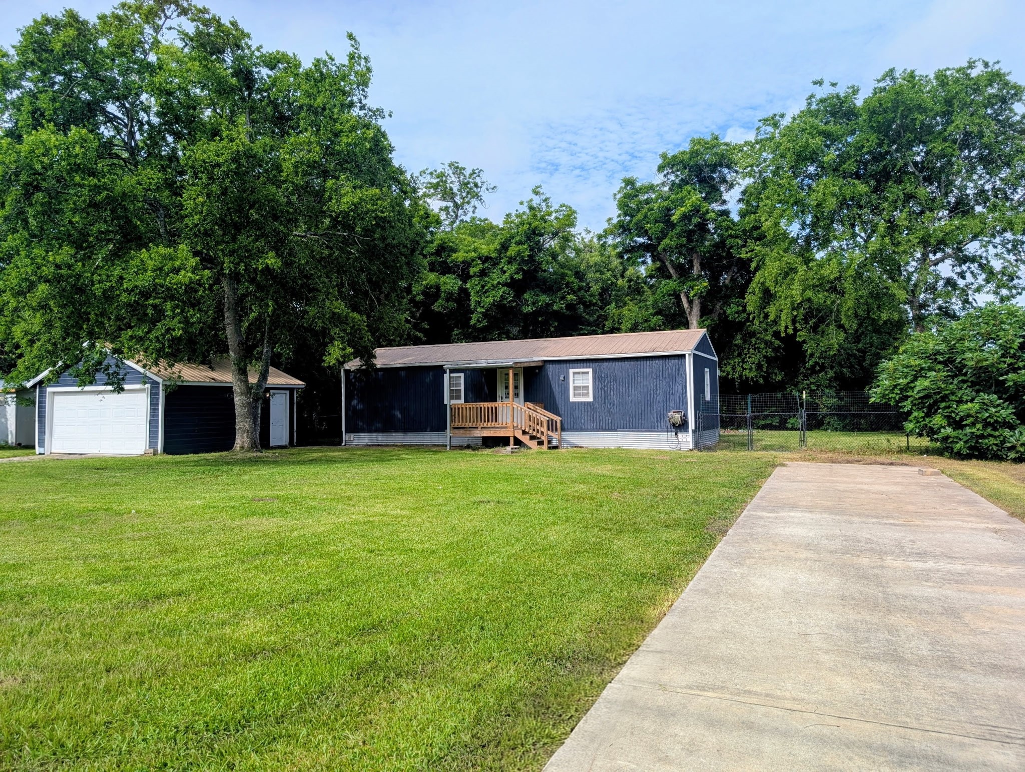 2406 Kilgore Road Baytown, TX 77520 - Photo 1 of 2