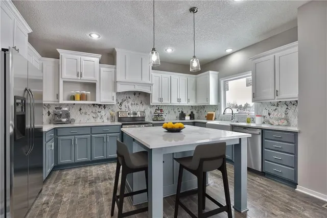 $644,950 | 2695 West Park Street, Olathe, KS 66061