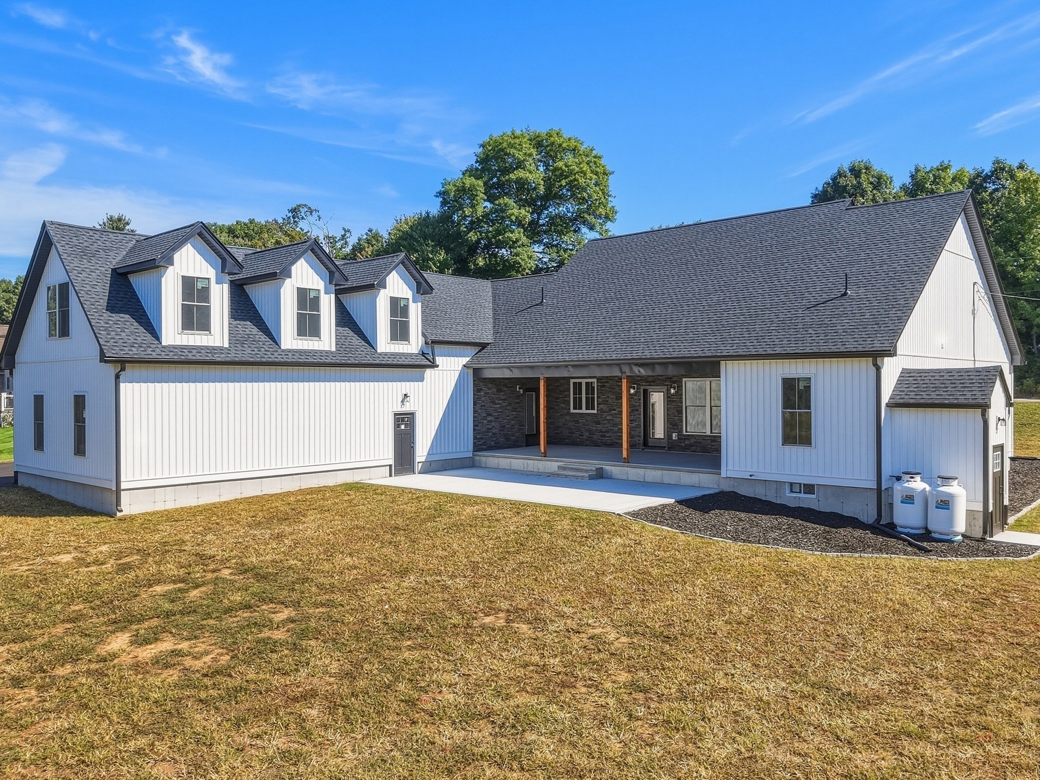 2238 Baptist Hill Road Palmer, MA 01069 - Photo 5 of 42 Gallery Image 5