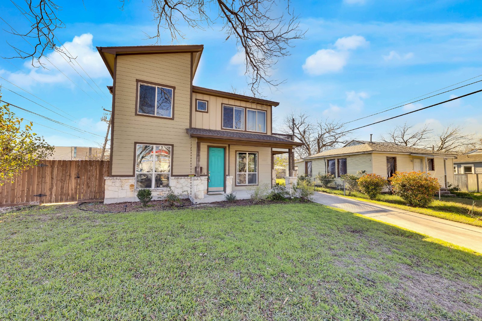 2947 Moss Street Austin, TX 78722 - Photo 18 of 20 Contemporary two-story residence with a distinctive angled roofline