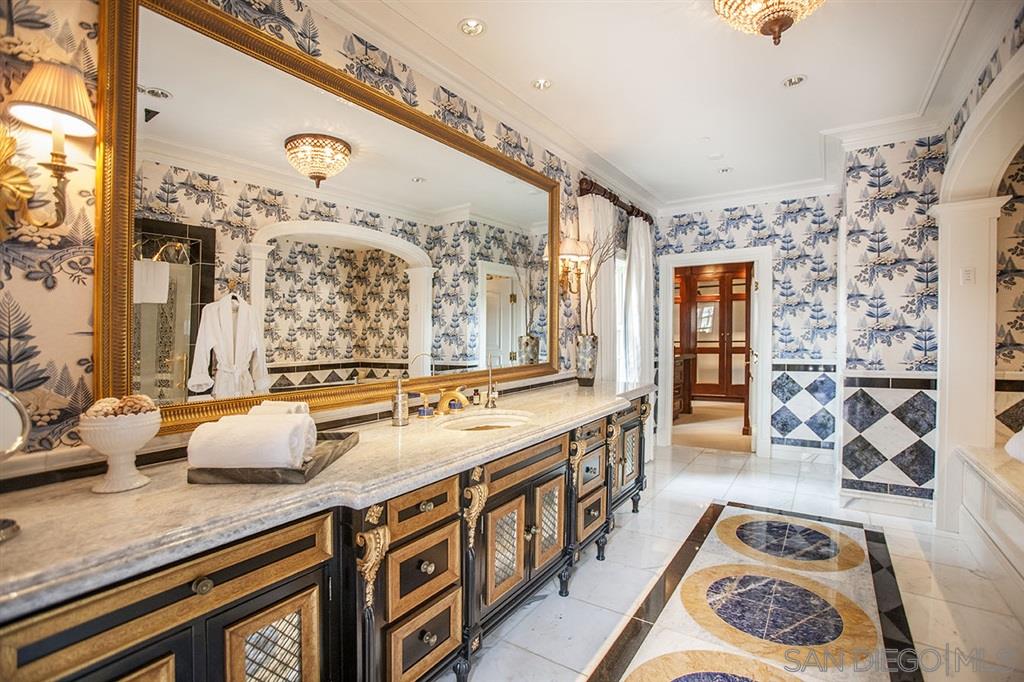 484 Prospect Street La Jolla, CA 92037 - Photo 18 of 24