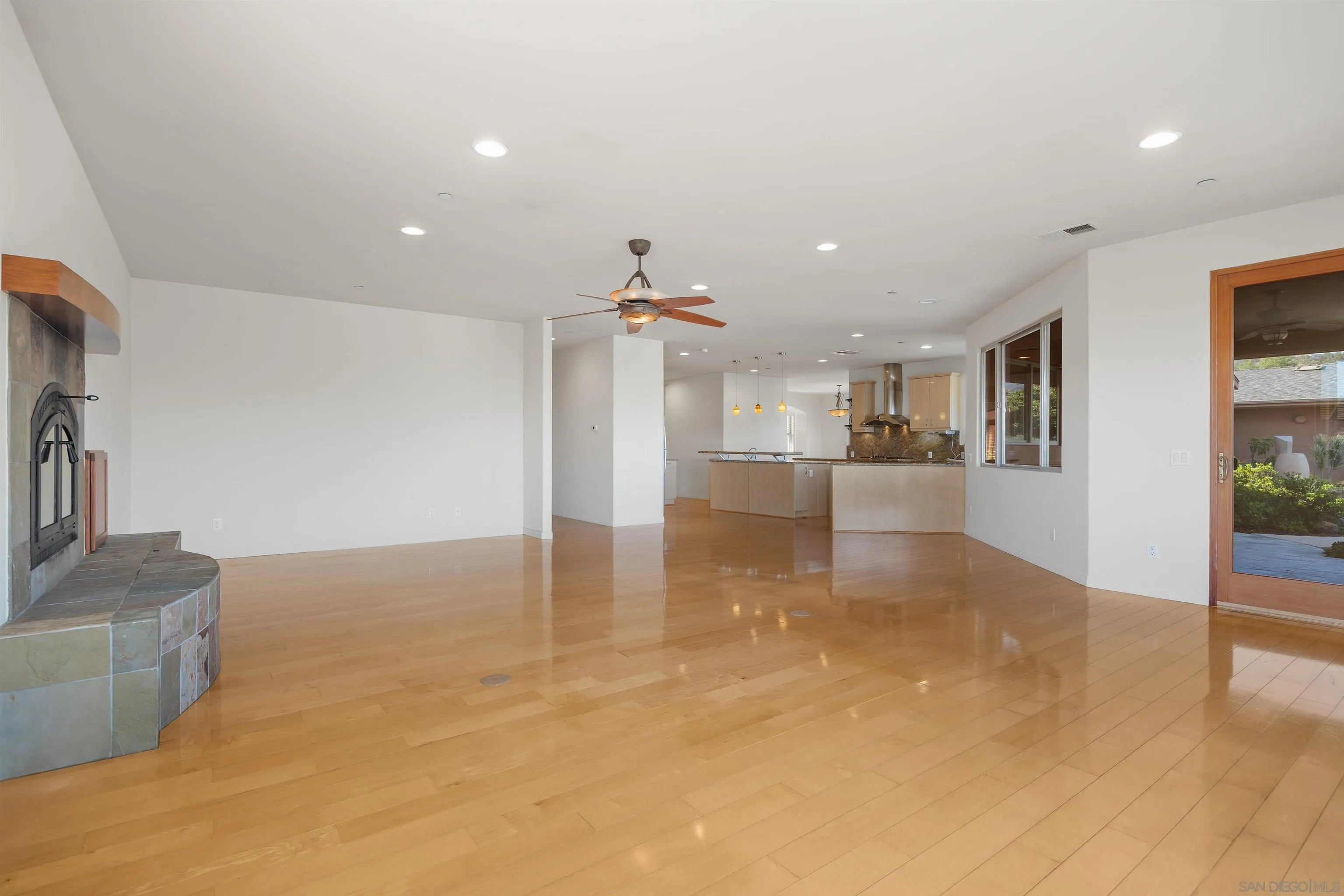 17429 Rancho Del Rio Rancho Santa Fe, CA 92067 - Photo 21 of 50 Gallery Image 21