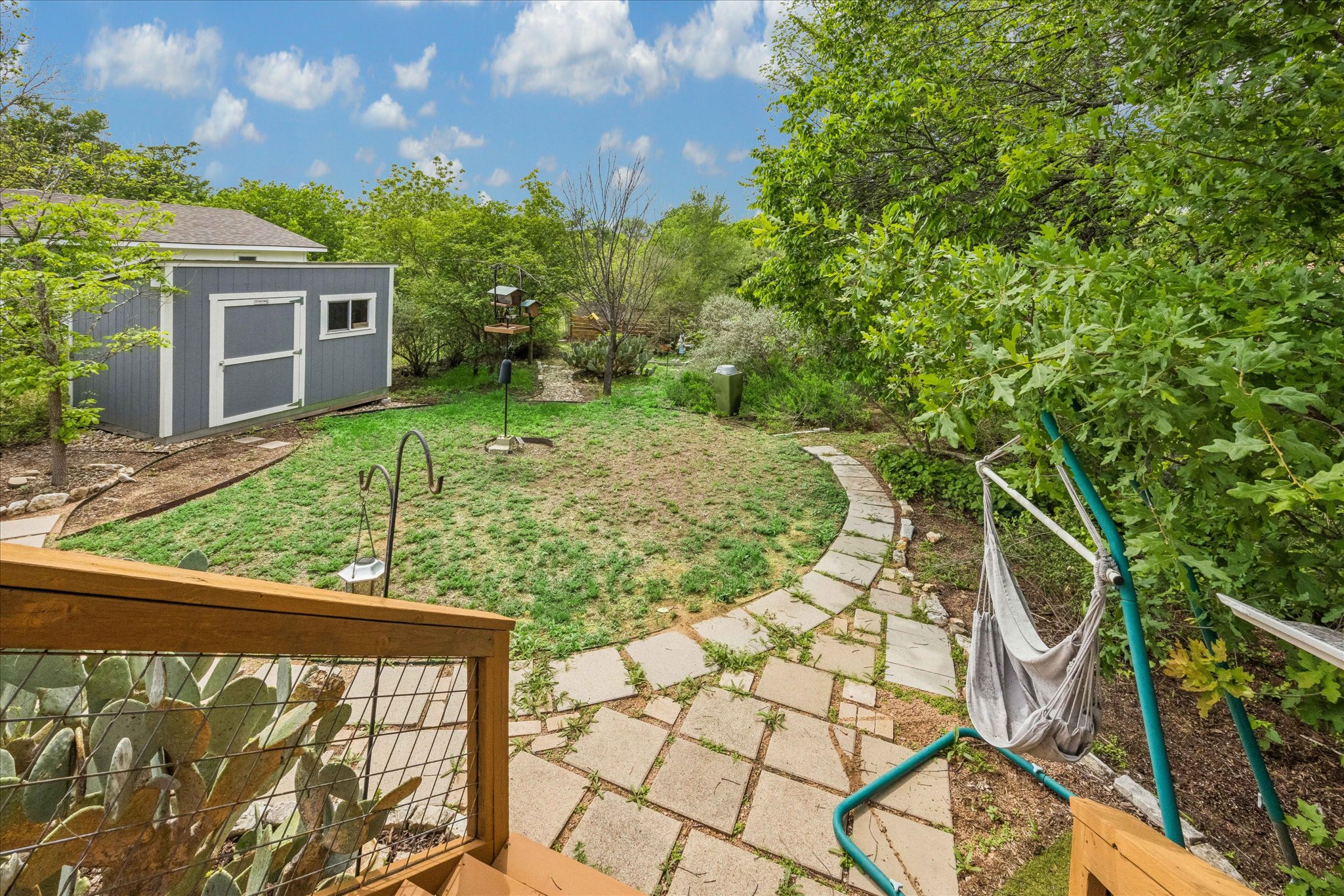 1800 Deloney Street Austin, TX 78721 - Photo 21 of 25 a view of a backyard