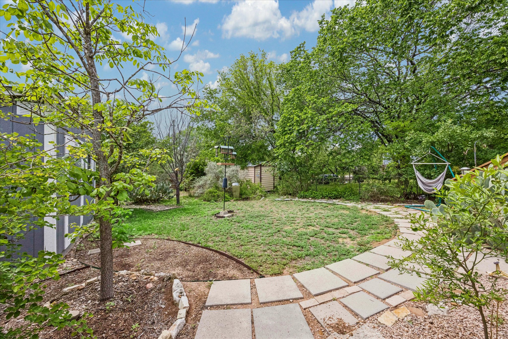 1800 Deloney Street Austin, TX 78721 - Photo 22 of 25 a view of a backyard