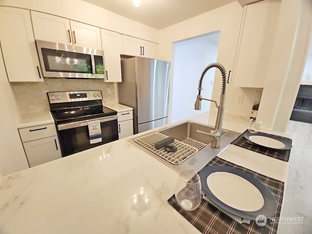 3600 Narrows View Lane Northeast, Unit 201 Bremerton, WA 98310 - Photo 4 of 20