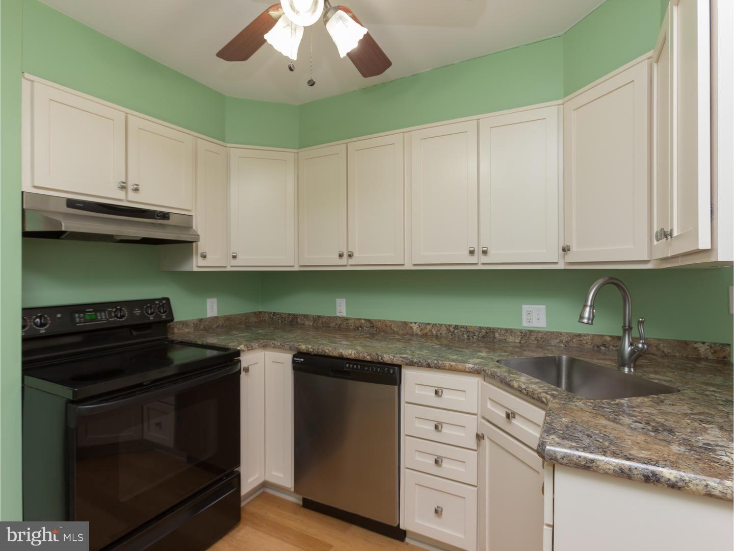 849-ab Ellston Road Aston, PA 19014 - Photo 6 of 18 Kitchen