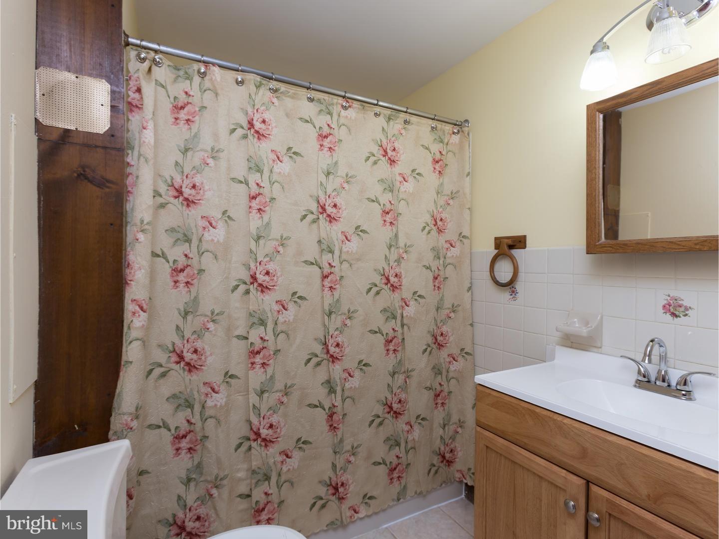 849-ab Ellston Road Aston, PA 19014 - Photo 10 of 18 In-law Suite