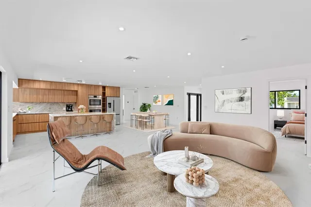 $1,650,000 | 20500 Highland Lakes Boulevard, Miami, FL 33179