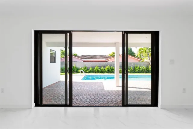 $1,650,000 | 20500 Highland Lakes Boulevard, Miami, FL 33179