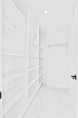 $1,540,000 | 20500 Highland Lakes Boulevard, Miami, FL 33179