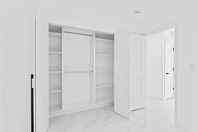 $1,650,000 | 20500 Highland Lakes Boulevard, Miami, FL 33179