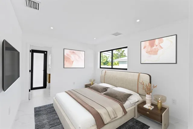 $1,650,000 | 20500 Highland Lakes Boulevard, Miami, FL 33179