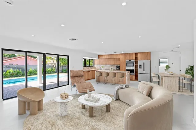 $1,650,000 | 20500 Highland Lakes Boulevard, Miami, FL 33179