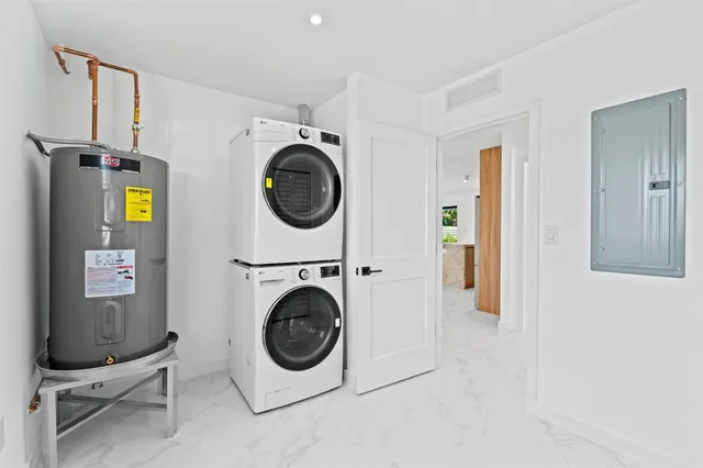 $1,650,000 | 20500 Highland Lakes Boulevard, Miami, FL 33179