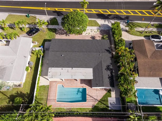 $1,650,000 | 20500 Highland Lakes Boulevard, Miami, FL 33179