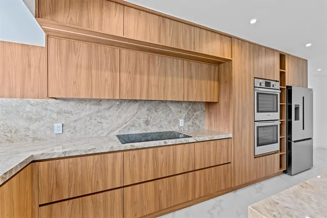 $1,540,000 | 20500 Highland Lakes Boulevard, Miami, FL 33179