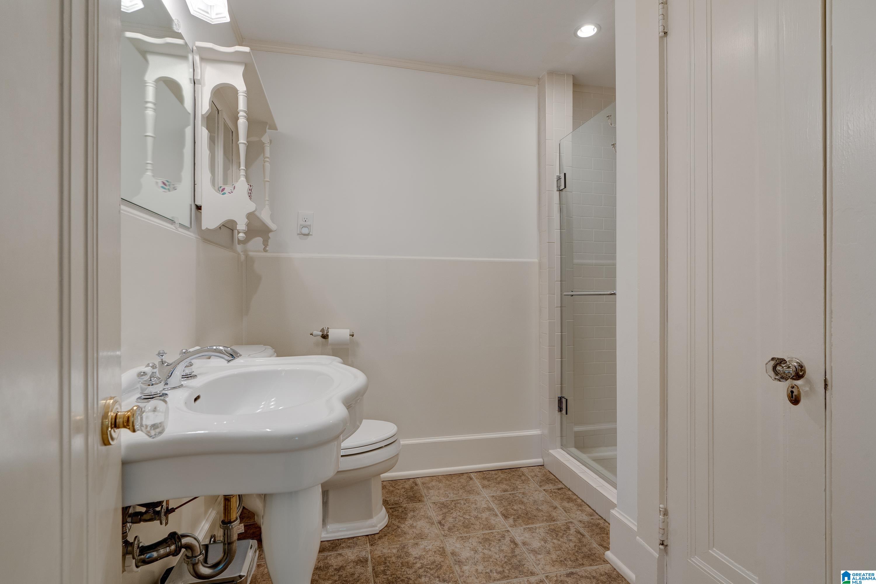 4341 Overlook Road Birmingham, AL 35222 - Photo 38 of 49