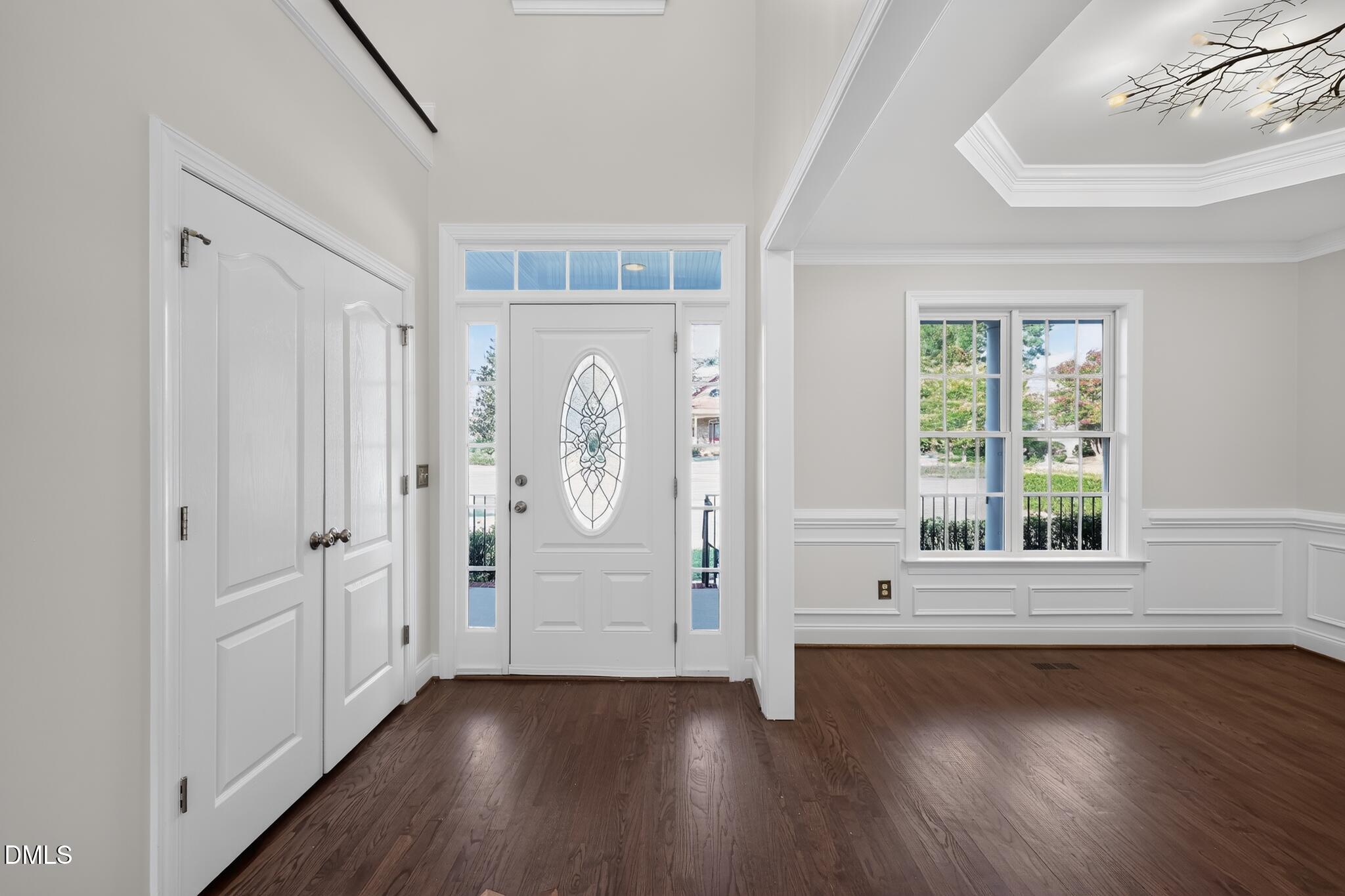 4516 Ocean Crest Circle Raleigh, NC 27603 - Photo 8 of 25 07_4516_Ocean_Crest_Cir-Foyer-7195