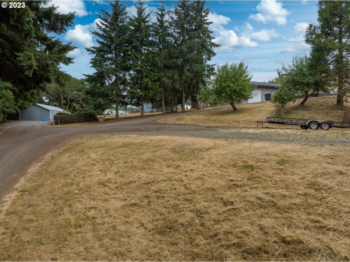 37917 Ridgetop Drive Lebanon, OR 97355 - Photo 14 of 41 Gallery Image 14