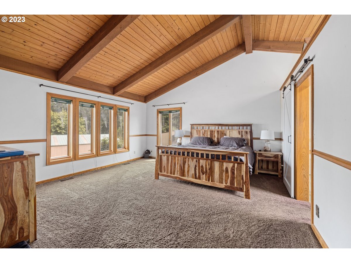 37917 Ridgetop Drive Lebanon, OR 97355 - Photo 18 of 41 Gallery Image 18