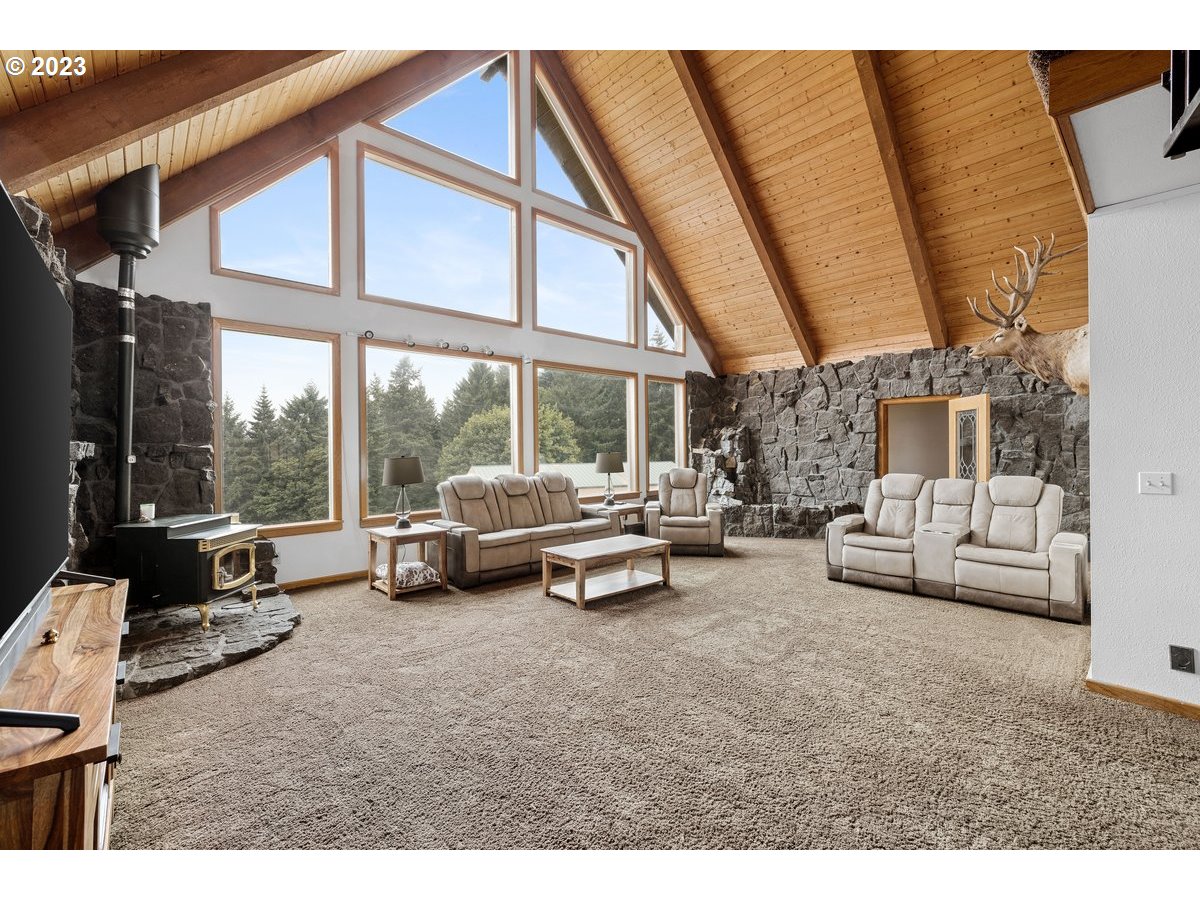 37917 Ridgetop Drive Lebanon, OR 97355 - Photo 6 of 41 Gallery Image 6