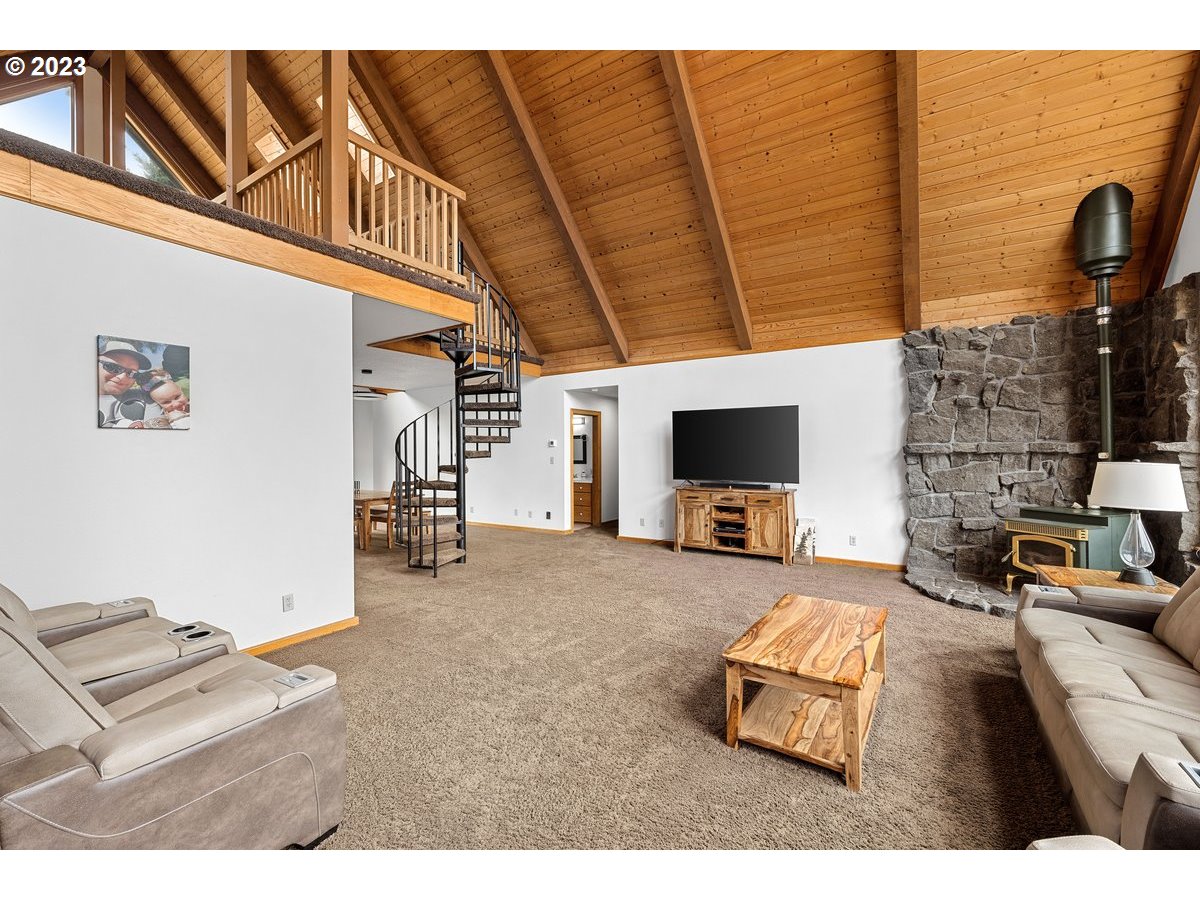 37917 Ridgetop Drive Lebanon, OR 97355 - Photo 7 of 41 Gallery Image 7