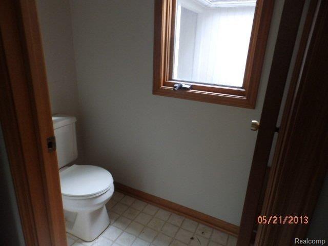 1780 Ridge Road White Lake, MI 48383 - Photo 13 of 14 HALF BATH.JPG