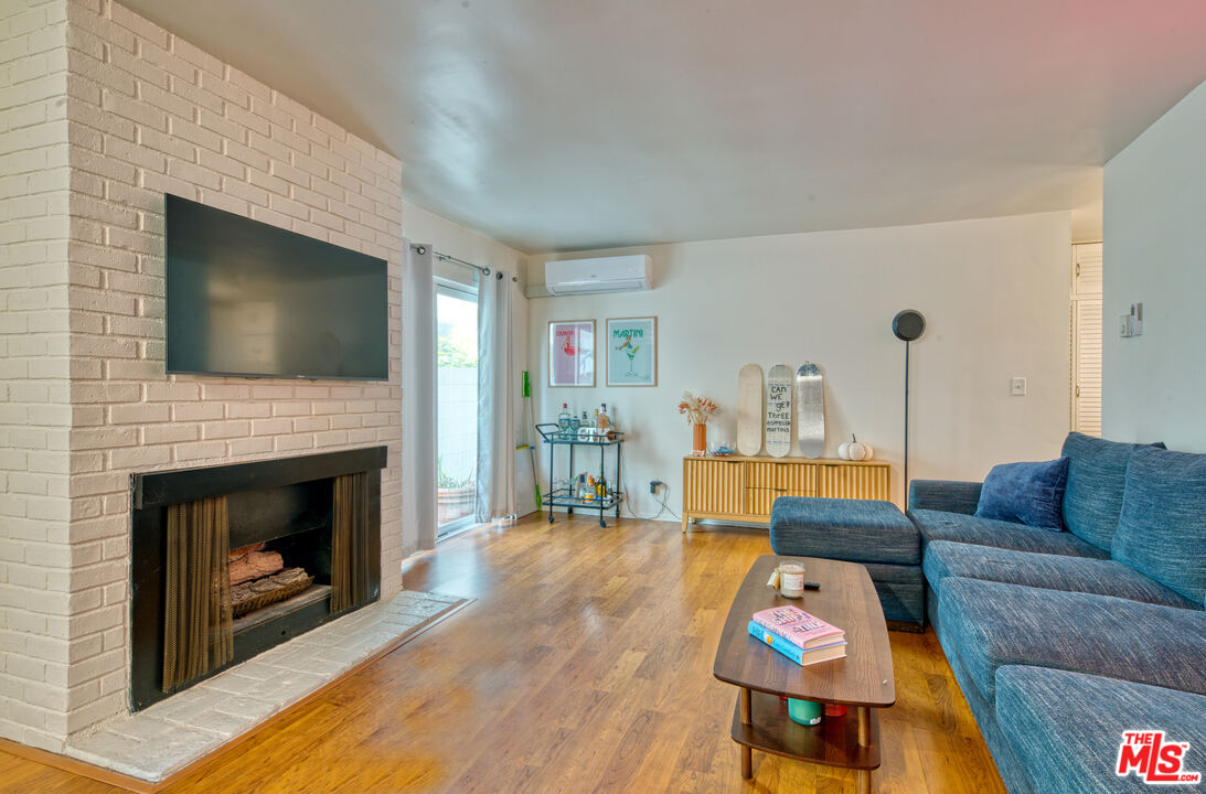1524 Berkeley Street Santa Monica, CA 90404 - Photo 1 of 2 Gallery Image 1