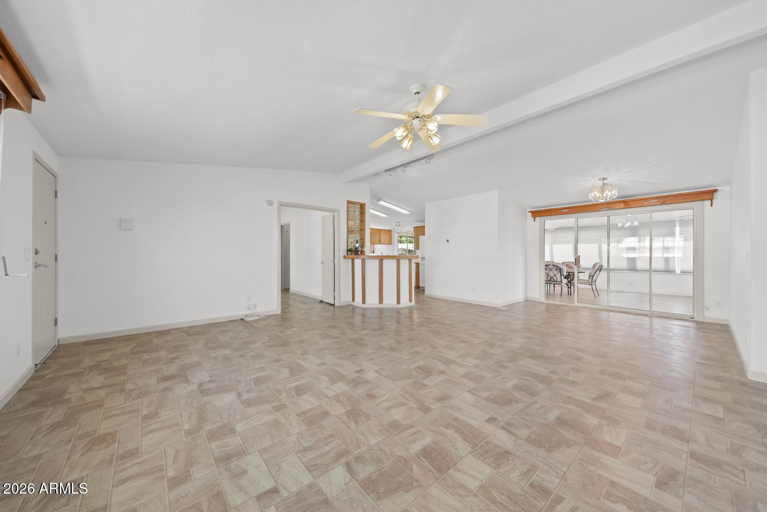 17200 West Bell Road, Unit 2251 Surprise, AZ 85374 - Photo 3 of 42 020-015-BV3A1425-1498x1000