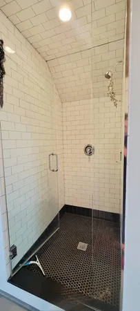 $1,300 | 3213 South Lituanica Avenue, Unit 4F, Chicago, IL 60608