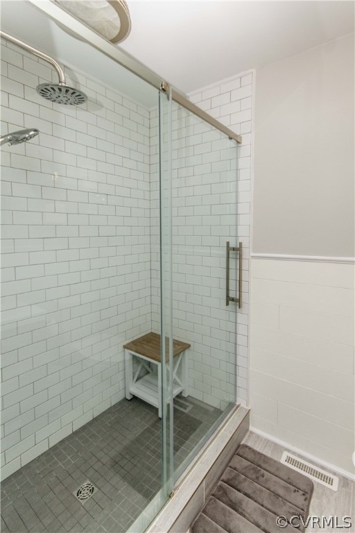 5512 Gatebridge Road North Chesterfield, VA 23234 - Photo 15 of 23 a bathroom with a shower