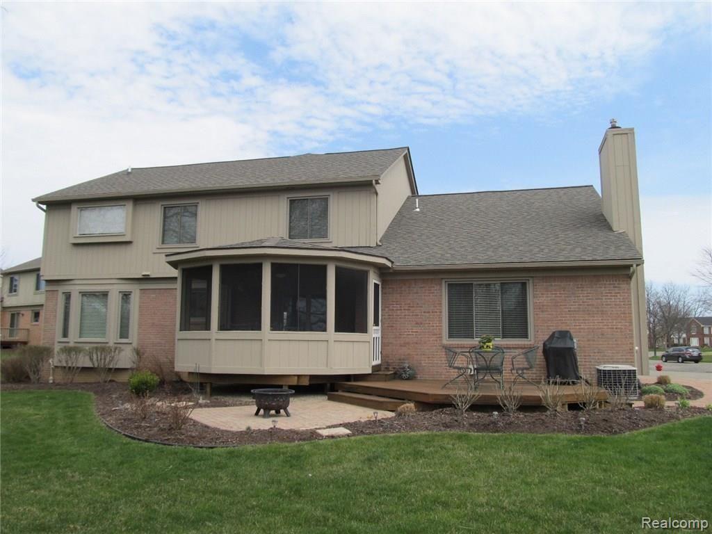 24345 Woodham Road Novi, MI 48374 - Photo 38 of 43 Back View