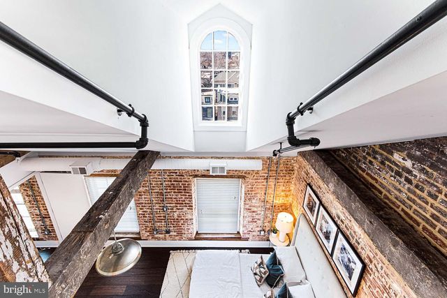 $1,010,000 | 515 North Washington Street, Unit 402, Alexandria, VA 22314