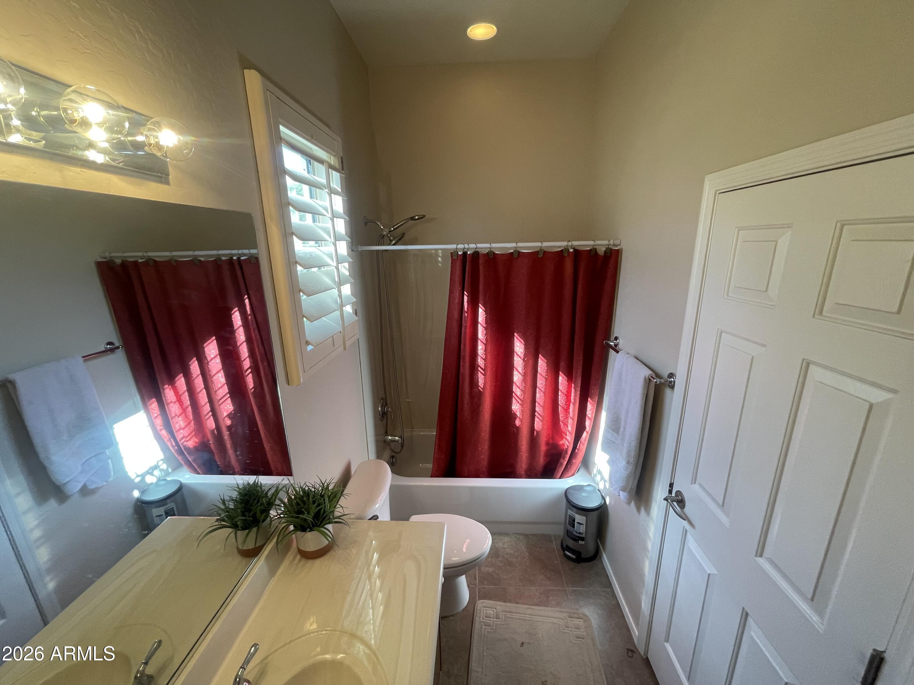 41213 North River Bend Road Phoenix, AZ 85086 - Photo 24 of 30 Bathroom 4 - Casita