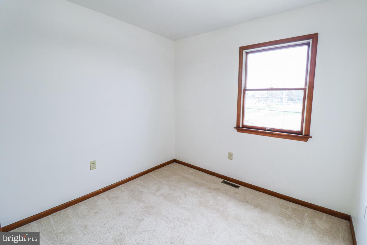 614 Eichelberger Street Hanover, PA 17331 - Photo 13 of 36