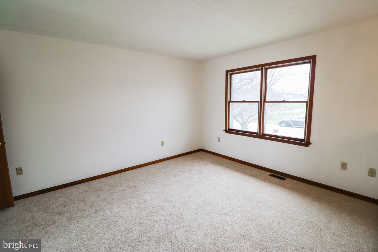 614 Eichelberger Street Hanover, PA 17331 - Photo 10 of 36 an empty room with windows