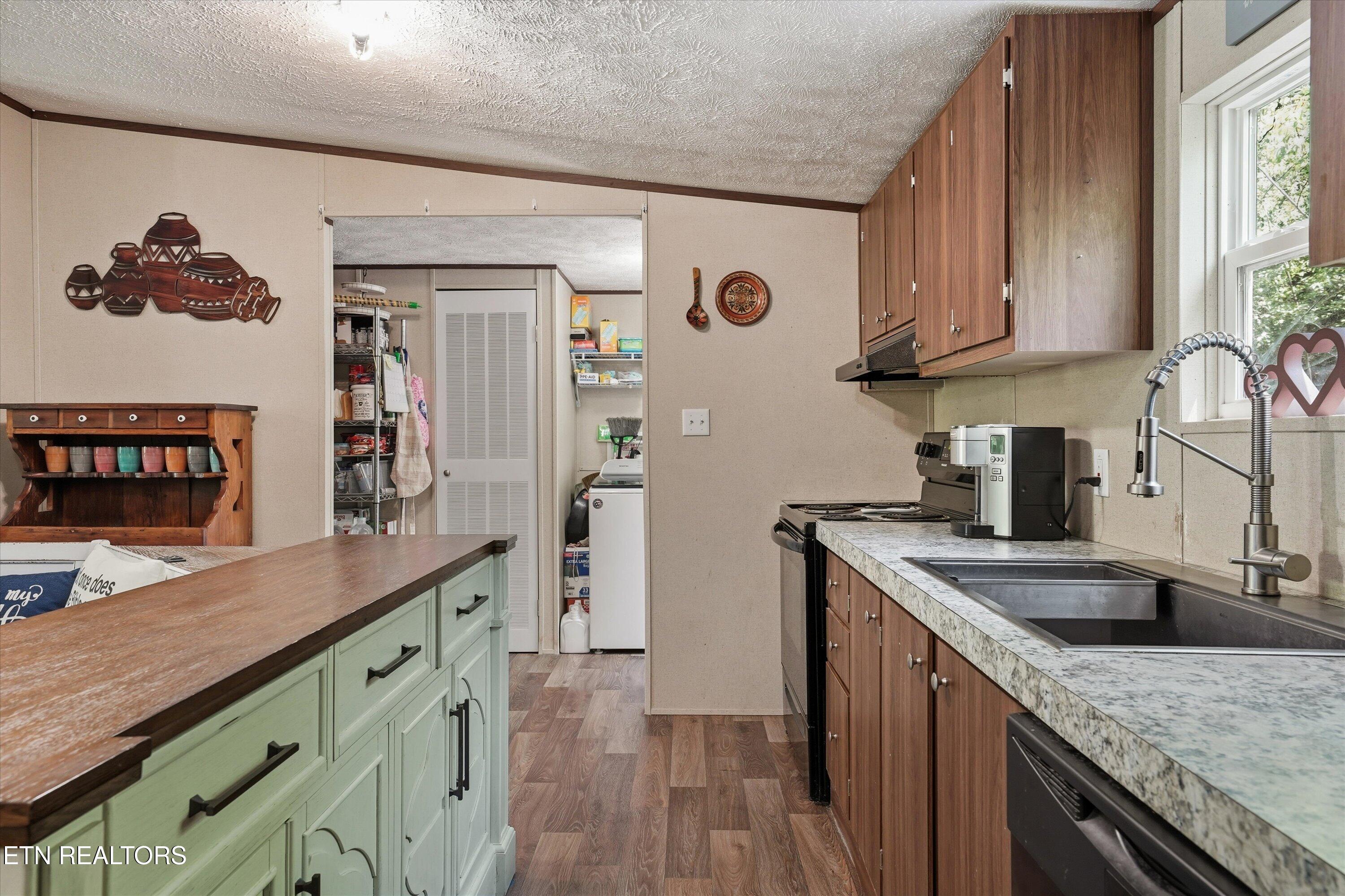 8360 Brickyard Road Powell, TN 37849 - Photo 13 of 30 09-8360 Brickyard Rd 15