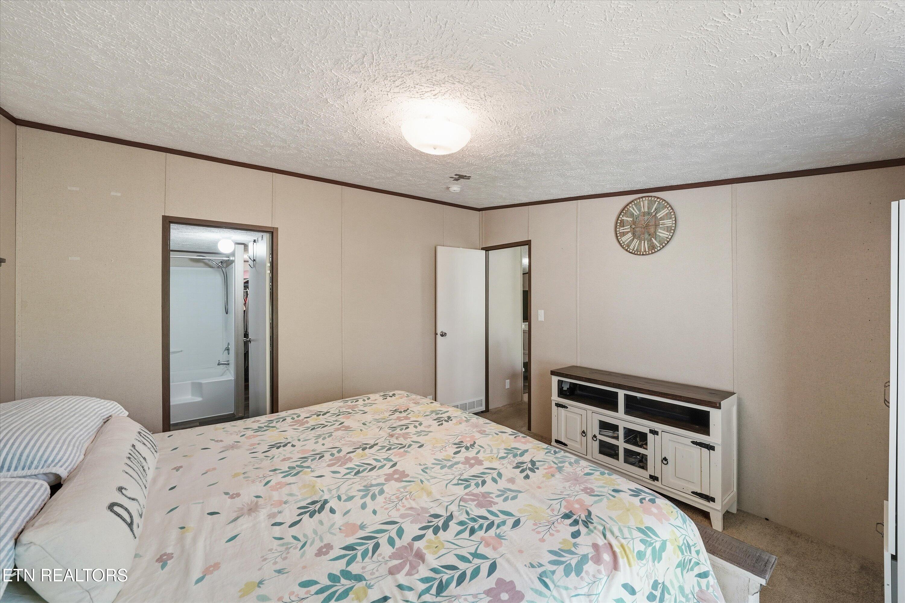 8360 Brickyard Road Powell, TN 37849 - Photo 15 of 24 15-8360 Brickyard Rd 04