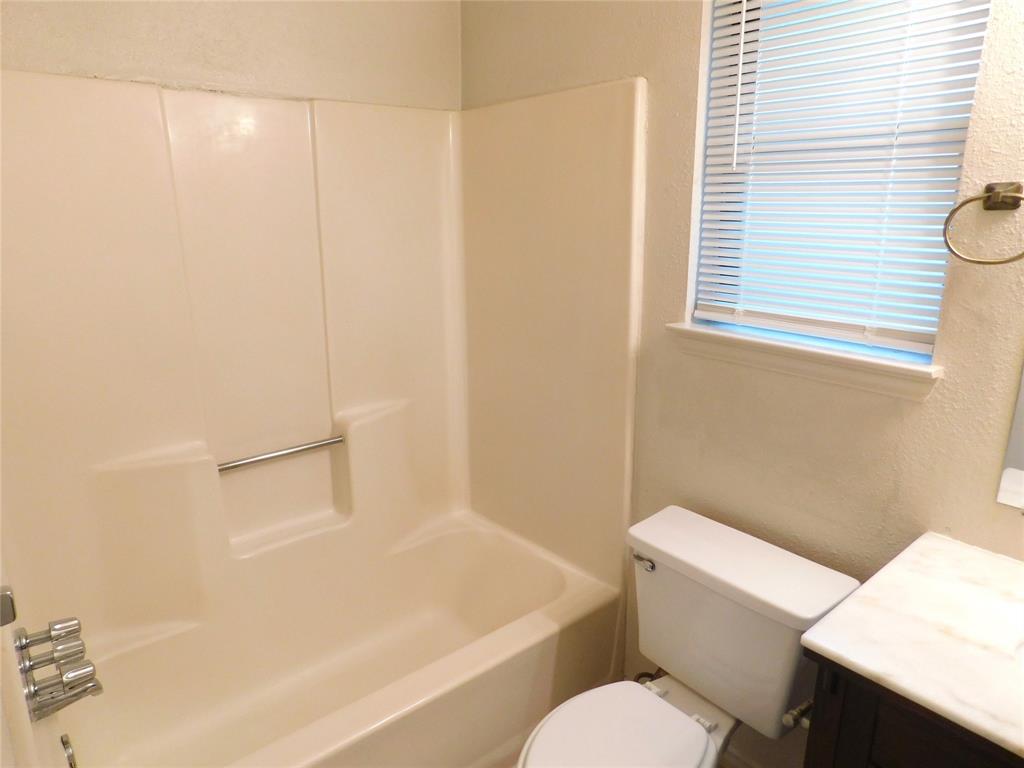 9792 Windy Ridge Road Frisco, TX 75033 - Photo 10 of 17 Gallery Image 10