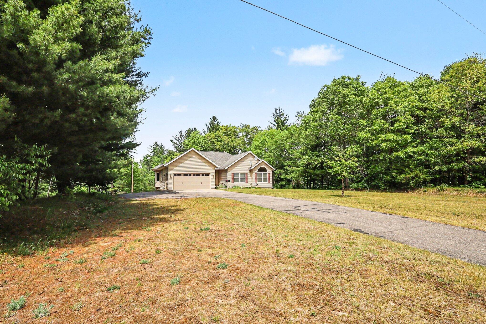 5620 Ryerson Road Twin Lake, MI 49457 - Photo 3 of 40 026_file_3117