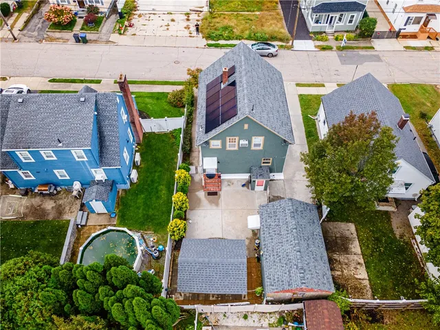 $390,000 | 85 Winthrop Avenue, Providence, RI 02908