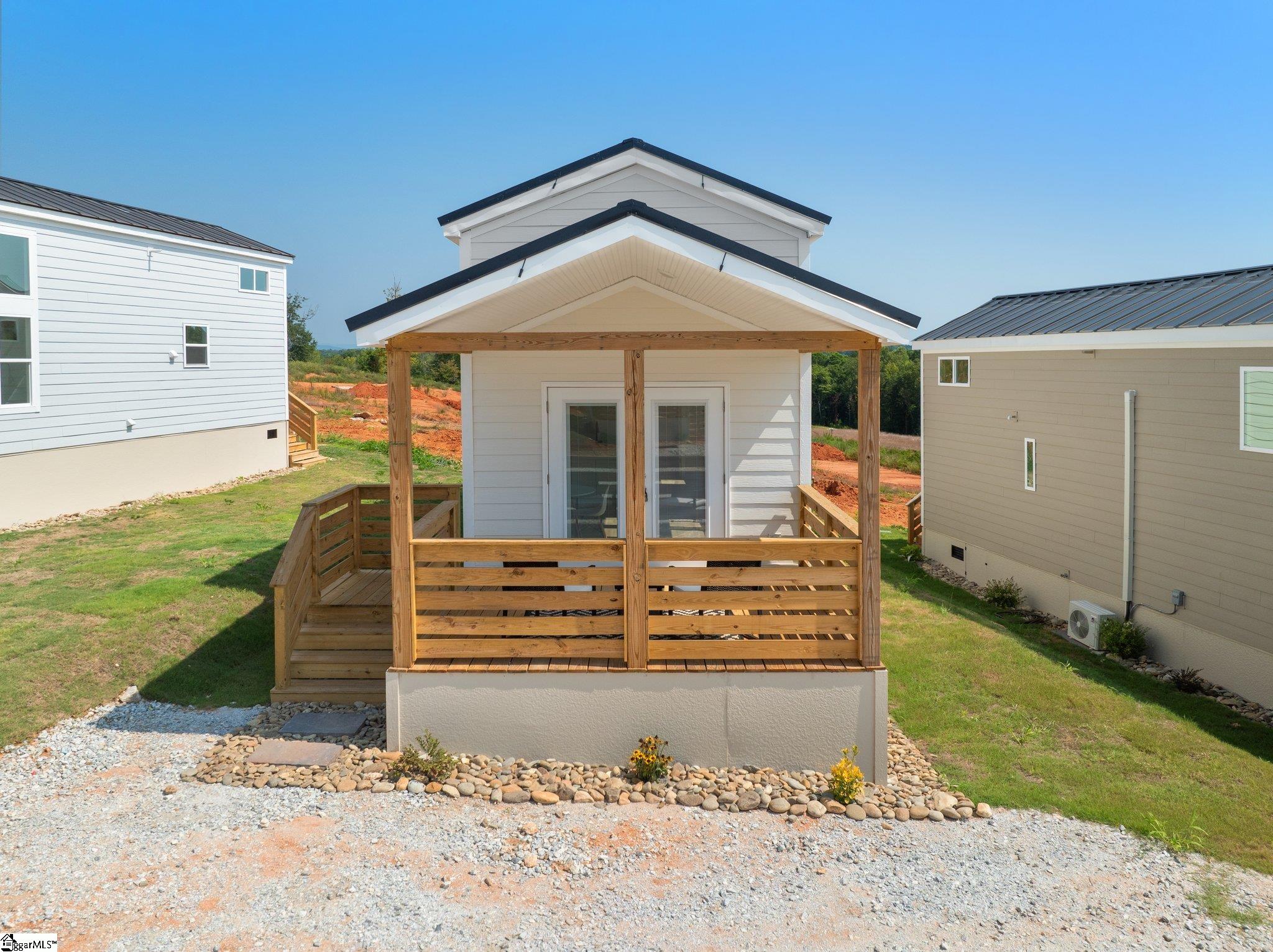 406 Presley Jackson Road Taylors, SC 29687 - Photo 2 of 12 Gallery Image 2