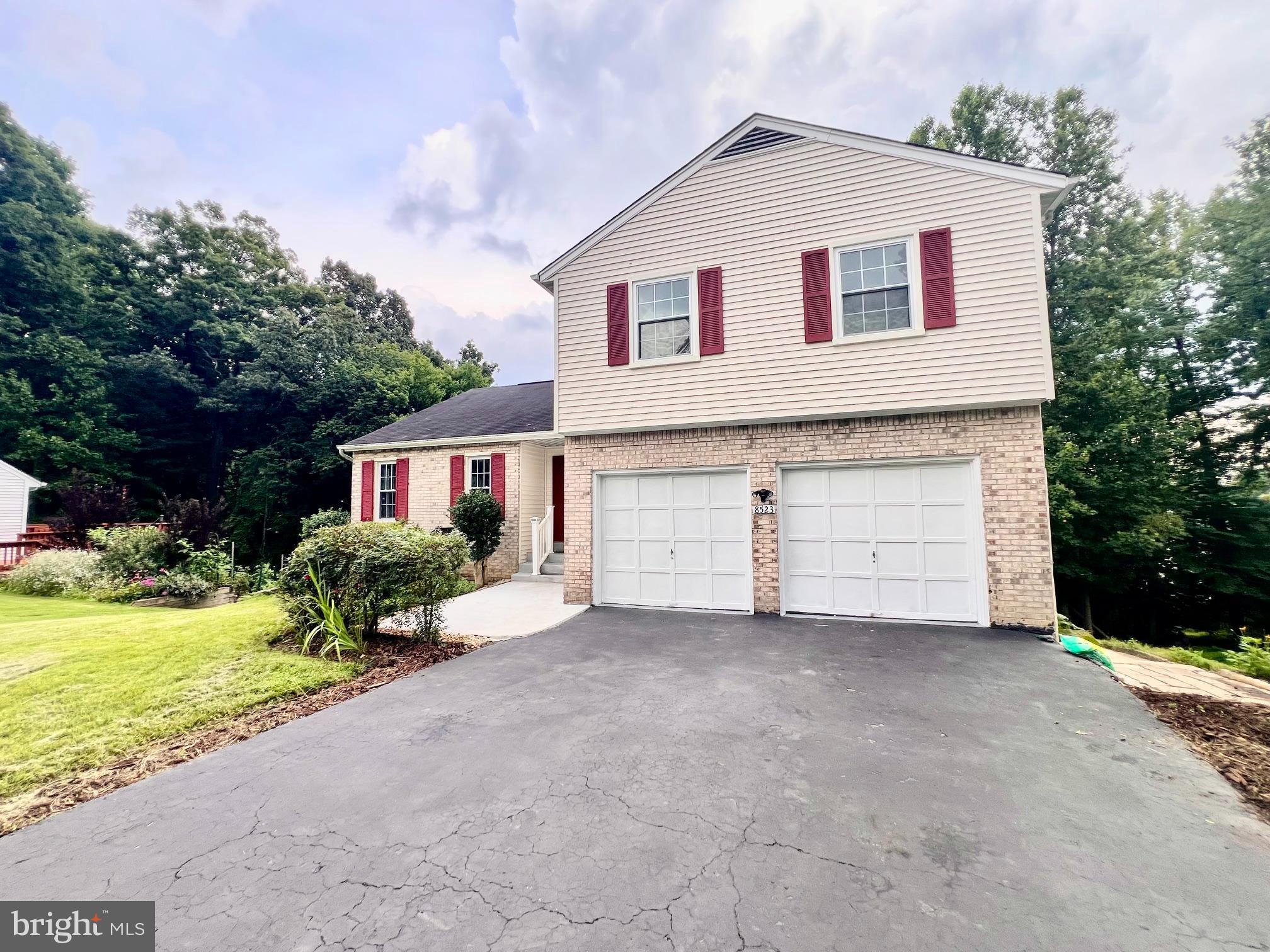 8523 Hooes Road Springfield, VA 22153 - Photo 2 of 3